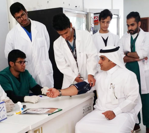 College of Medicine participated in a campaign to raise awareness of diabetes in Taif University