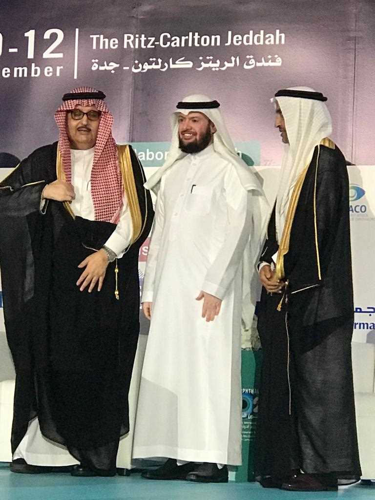 Prof. Talal Althomali has been awarded the prize of the best ophthalmologist in KSA from the Saudi Society for Ophthalmology.