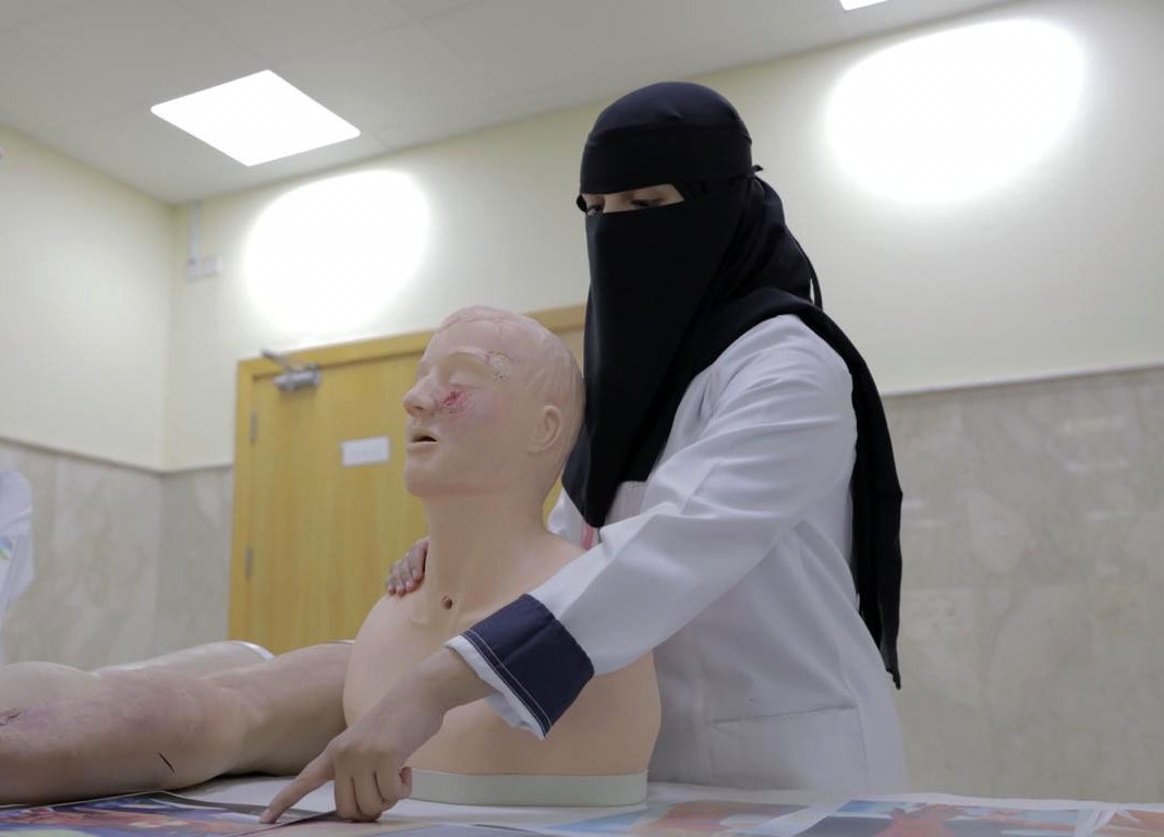 The College of Medicine applies clinical simulation techniques and plans to establish a Standard Patient Hospital