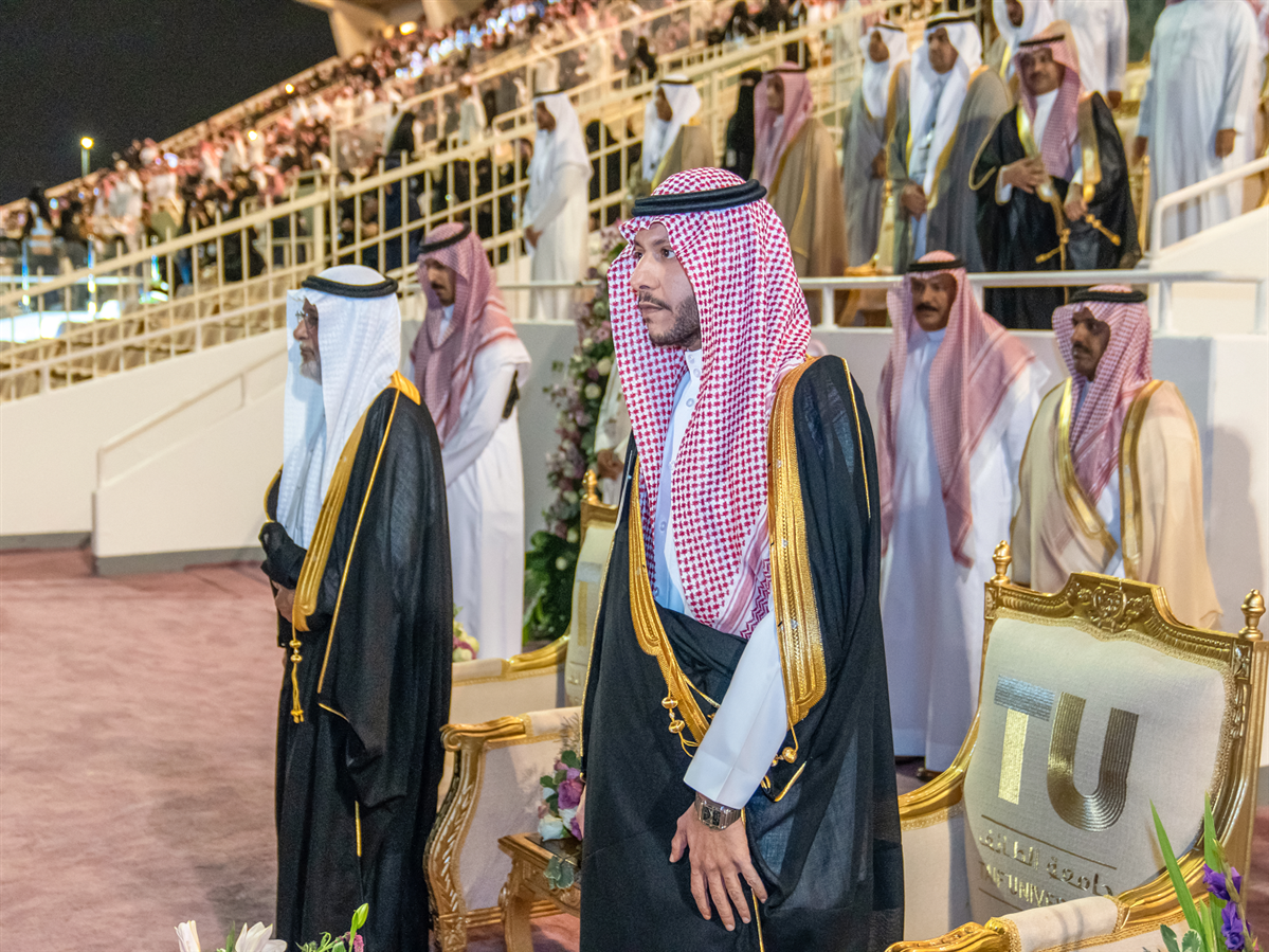 Prince Saud bin Nahar attends the graduation ceremony of 13,400 students from Taif University