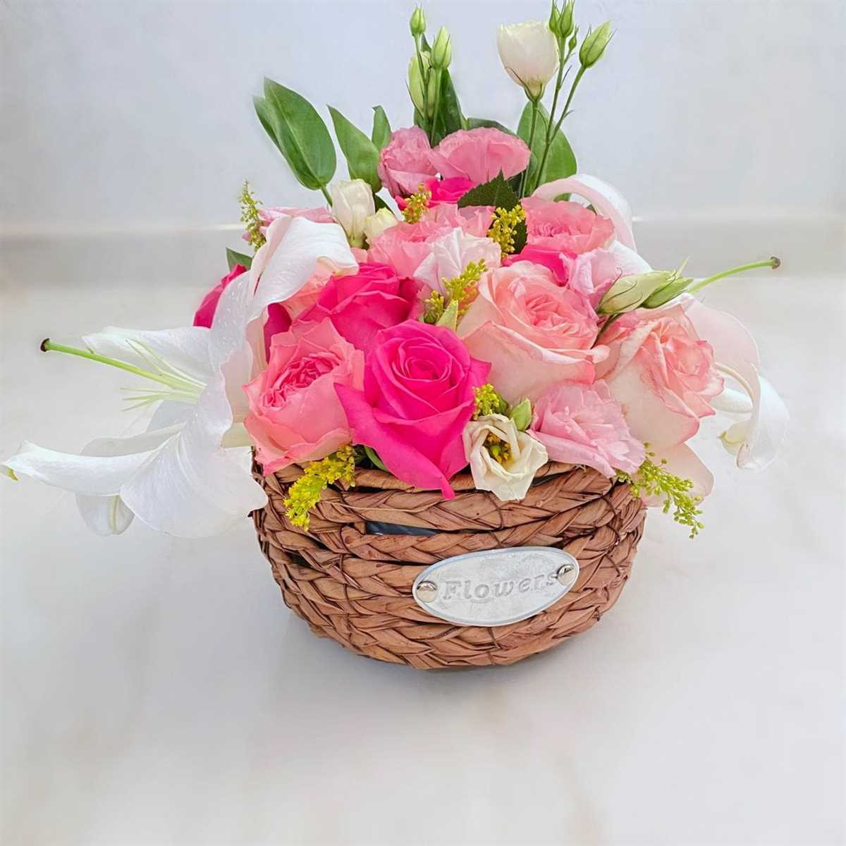 Flower arrangement and gift wrapping course