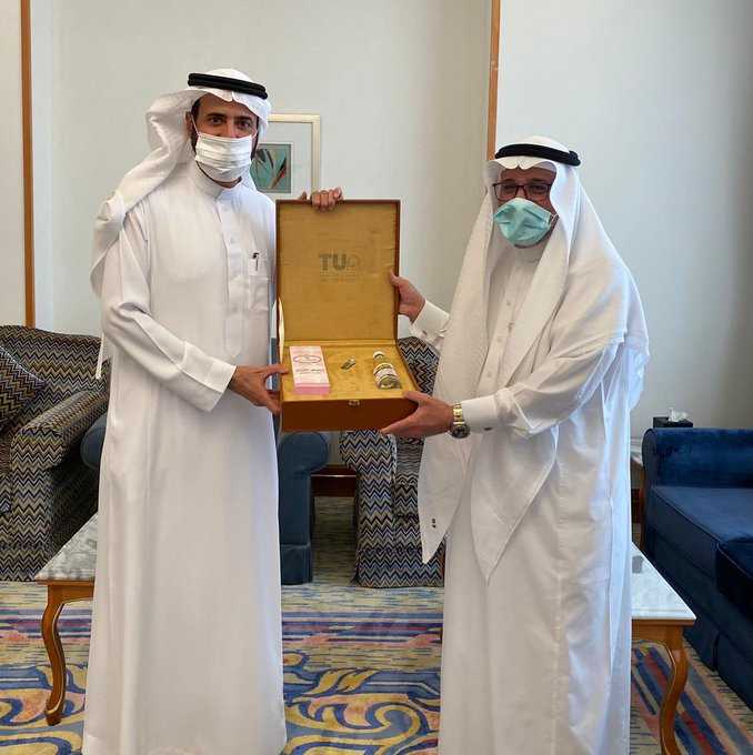 Health Minister appreciates TU's efforts in hosting the first center of Corona vaccines in Taif Governorate