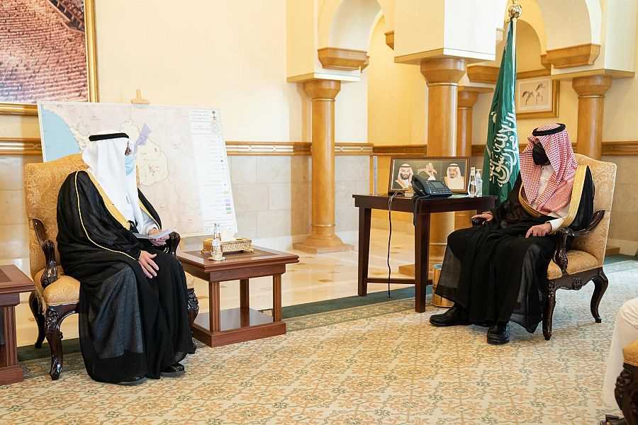 Deputy Governor of Makkah region receives the President of Taif University