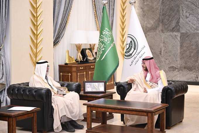 Taif Governor receives TU President and reviews the university's strategy